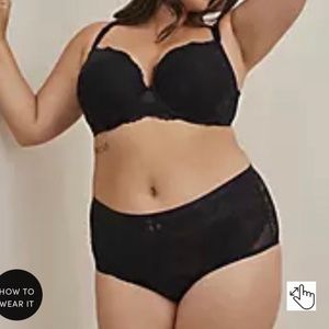 NWT Torrid Curve Plus Size 2X/2XL Black Floral Lace Mid-Rise Brief Panty Panties